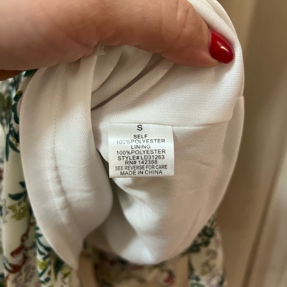 🔴 Essue Multicolor Floral Mini Dress Size Small Off the Shoulder - Picture 5 of 8